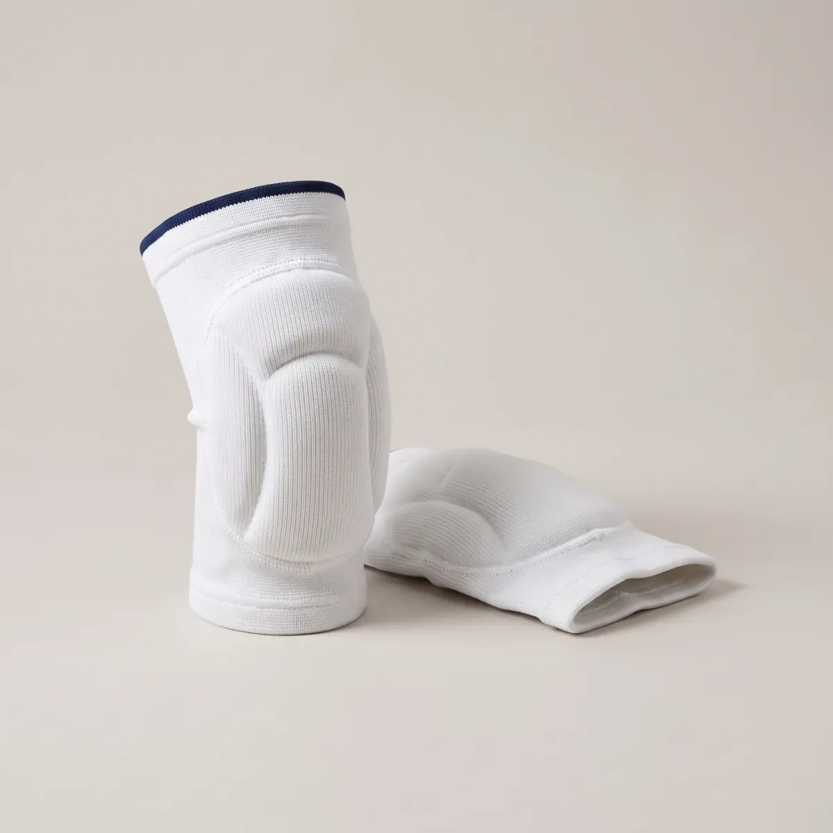 Court Knee Pads in White #colour_white